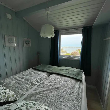 Holiday home With Great Sea View On Flekkeroy